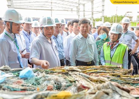 Thủ tướng Chính phủ NGuyễn Xuân Phúc thăm và làm việc tại nhà máy VNP